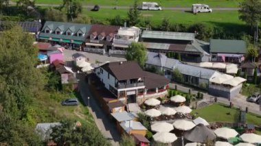 Solina Bieszczady Hava Manzarası Polonya 'nın güzel manzarası. Yüksek kalite 4k görüntü