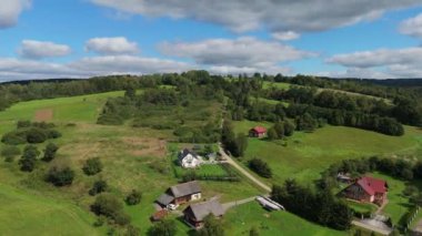 Güzel Peyzaj Dağları Bieszczady Bircza Hava Manzarası Polonya. Yüksek kalite 4k görüntü