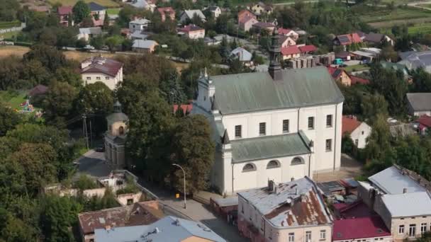 Όμορφο Τοπίο Στο Κέντρο Της Πόλης Εκκλησία Radymno Aerial View — Αρχείο Βίντεο