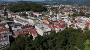 Güzel manzara Eski Kent Pazar Meydanı Sanok Hava Manzarası Polonya. Yüksek kalite 4k görüntü
