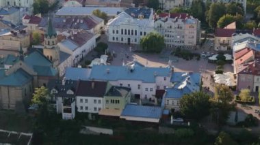 Güzel manzara Eski Kent Pazar Meydanı Sanok Hava Manzarası Polonya. Yüksek kalite 4k görüntü