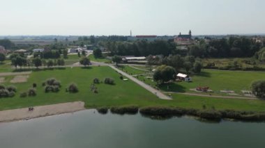Güzel Peyzaj Gölü Zek New Beach Radymno Hava Görüntüsü Polonya. Yüksek kalite 4k görüntü