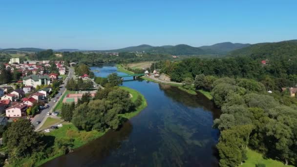 Piękny Krajobraz Rzeka San Sanok Bieszczady Widok Lotu Ptaka Polska — Wideo stockowe