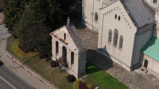 Όμορφη Εκκλησία Στο Κέντρο Της Πόλης Lubaczow Aerial View Πολωνία — Αρχείο Βίντεο