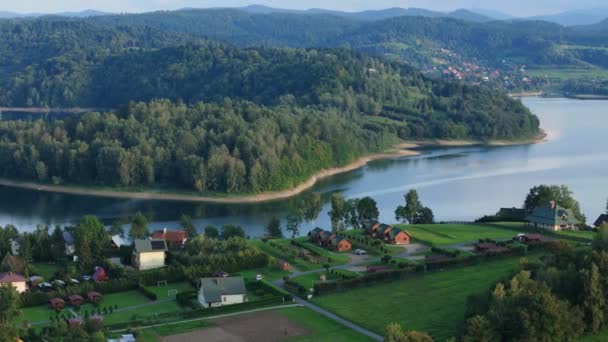 美丽的风景秀丽的波兰波兰契克湖 索丽娜比斯扎迪空中观景 高质量的4K镜头 — 图库视频影像