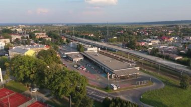Güzel Peyzaj Galerisi Tren İstasyonu Jaroslaw Havacılık Görünümü Polonya. Yüksek kalite 4k görüntü