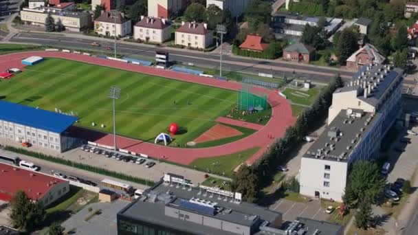 Schöne Landschaft Stadion Sanok Luftaufnahme Polen Hochwertiges Filmmaterial — Stockvideo