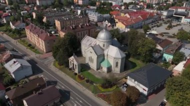 Lubaczow Havacılık Merkezi Güzel Manzara Kilisesi Polonya. Yüksek kalite 4k görüntü