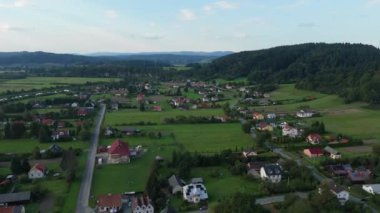 Güzel Peyzaj Evleri Myczkowce Bieszczady Hava Manzaralı Polonya. Yüksek kalite 4k görüntü