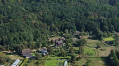 Güzel Kilise Açık Hava Müzesi Skansen Sanok Bieszczady Hava Görünümü Polonya. Yüksek kalite 4k görüntü