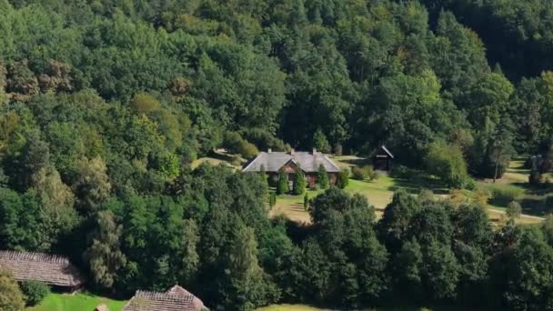 Gyönyörű Szabadtéri Múzeum Skansen Sanok Bieszczady Aerial View Lengyelország Kiváló — Stock videók