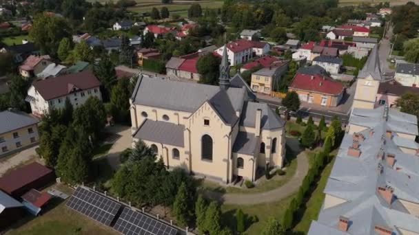 美丽的风景教堂Oleszyce Aerial View Poland 高质量的4K镜头 — 图库视频影像