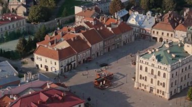Güzel Manzara Eski Kent Pazar Meydanı Jaroslaw Hava Sahası Polonya. Yüksek kalite 4k görüntü