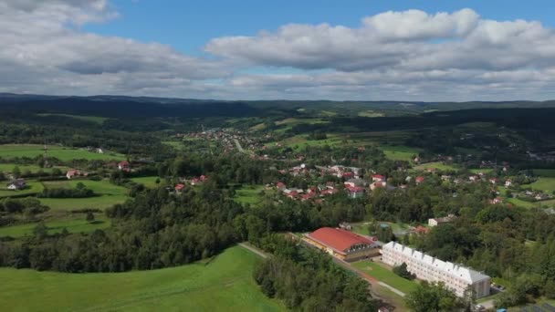 美しい風景の山 ビーチャディ ビルティーナ 空中ビュー ポーランド 高品質の4K映像 — ストック動画