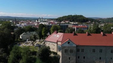 Güzel Kraliyet Şatosu Sanok Hava Manzarası Polonya. Yüksek kalite 4k görüntü