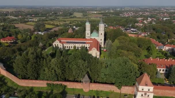 Prachtig Landschapsklooster Opactwo Jaroslaw Aerial View Polen Hoge Kwaliteit Beeldmateriaal — Stockvideo