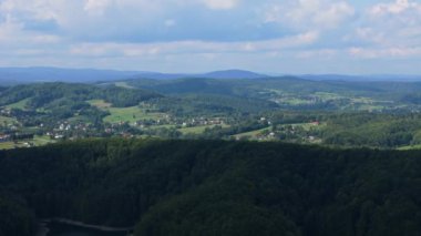 Güzel Peyzaj Dağları Bieszczady Solina Hava Manzarası Polonya. Yüksek kalite 4k görüntü