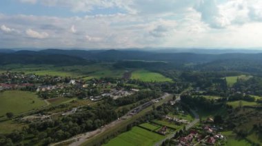 Güzel Peyzaj Dağları Bieszczady Uherce Mineralne Hava Manzarası Polonya. Yüksek kalite 4k görüntü