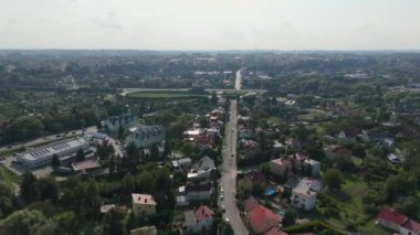 Güzel Peyzaj Yolu Viaduct Jaroslaw Havacılık Görünümü Polonya. Yüksek kalite 4k görüntü