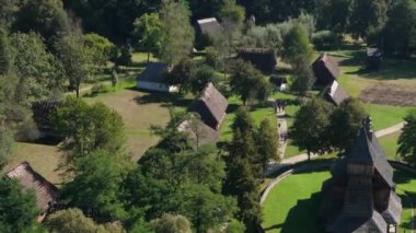 Güzel Kilise Açık Hava Müzesi Skansen Sanok Bieszczady Hava Görünümü Polonya. Yüksek kalite 4k görüntü