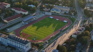 Güzel Peyzaj Stadyumu Sanok Hava Manzarası Polonya. Yüksek kalite 4k görüntü