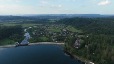 Güzel Manzara Barajı Myczkowce Gölü Dağları Bieszczady Hava Görüntüsü Polonya. Yüksek kalite 4k görüntü