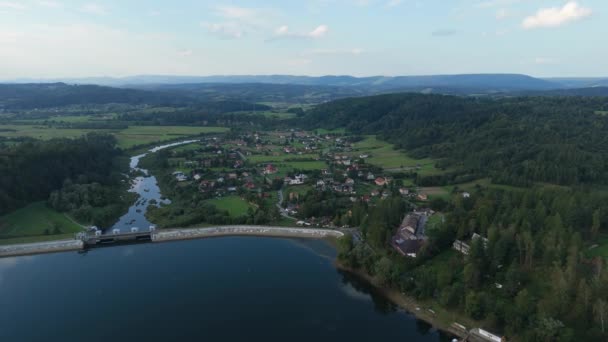 Vackra Landskap Dam Lake Myczkowce Bergen Bieszczady Antenn View Polen — Stockvideo