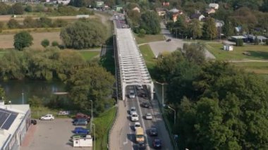 Güzel Peyzaj Köprüsü, San Jaroslaw Havacılık, Polonya. Yüksek kalite 4k görüntü