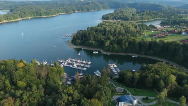 Красивый Пейзаж Порт Поланчик Озеро Солина Бещады Вид Воздуха Польша — стоковое видео