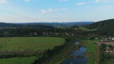 Güzel Manzara Stone River San Myczkowce Bieszczady Hava Manzaralı Polonya. Yüksek kalite 4k görüntü