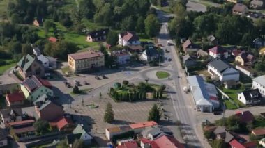 Şehir merkezinin güzel manzarası Krasnobrod Hava Manzarası Polonya. Yüksek kalite 4k görüntü