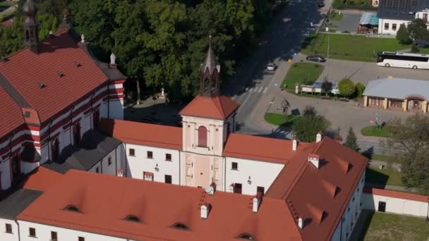 Schöne Kirche Krasnobrod Luftaufnahme Polen Hochwertiges Filmmaterial — Stockvideo