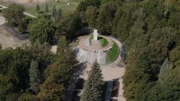 Monument Fallen Soldiers Park Chelm Aerial View Polonia Imágenes Alta — Vídeo de stock