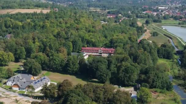 Schöne Landschaft Sanatorium Lagune Krasnobrod Luftaufnahme Polen Hochwertiges Filmmaterial — Stockvideo