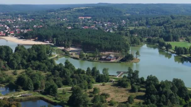 Güzel Peyzaj Gölü Krasnobrod Hava Görüntüsü Polonya Yüksek Kalite Görüntü — Stok video