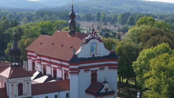 Krásný Kostel Krasnobrod Aerial View Polsko Vysoce Kvalitní Záběry — Stock video