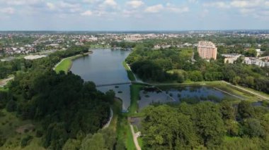 Güzel manzara Borki Göl Göleti Radom Havacılık Görünümü Polonya. Yüksek kalite 4k görüntü
