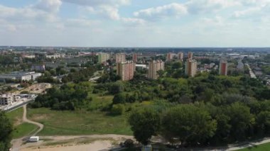 Güzel Peyzaj Gökdelenleri Radom Aerial View Polonya. Yüksek kalite 4k görüntü