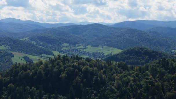 Vackra Landskap Forest Mountains Bieszczady Wolkowyja Antenn View Poland Högkvalitativ — Stockvideo