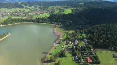 Güzel Peyzaj Dağı Bieszczady Zawoz Solina Gölü Hava Manzarası Polonya. Yüksek kalite 4k görüntü