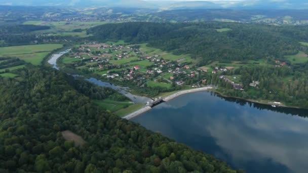 Prachtige Landschapsdam Lake Myczkowce Mountains Bieszczady Aerial View Polen Hoge — Stockvideo
