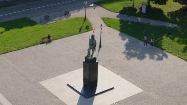 Güzel heykel Eski Kasaba Pazar Meydanı Radom Hava Manzarası Polonya. Yüksek kalite 4k görüntü