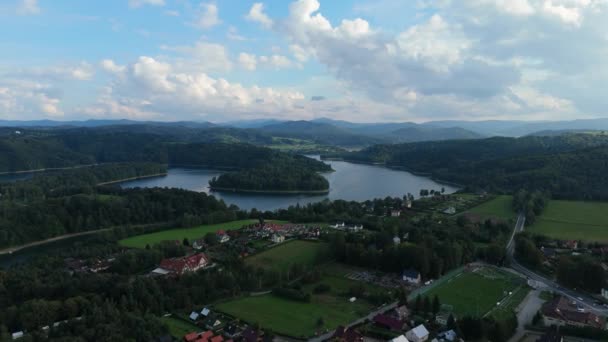 美丽的风景秀丽的波兰波兰契克湖 索丽娜比斯扎迪空中观景 高质量的4K镜头 — 图库视频影像