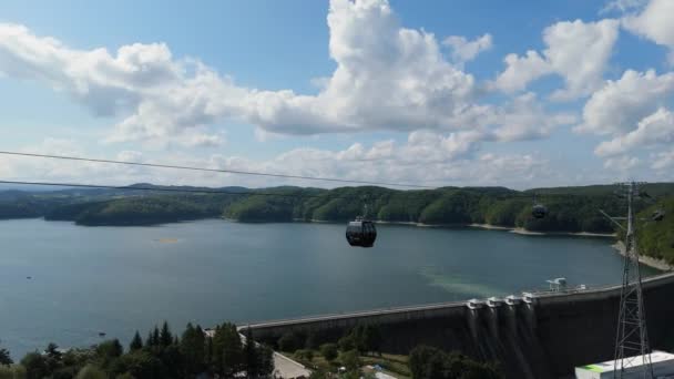 Vackra Landskap Gondola Dammen Solinasjön Berg Bieszczady Antenn View Poland — Stockvideo