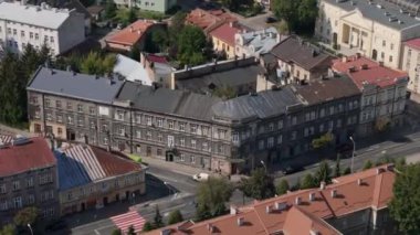 Güzel Kiralık Evler Caddesi Przemysl Hava Manzaralı Polonya. Yüksek kalite 4k görüntü