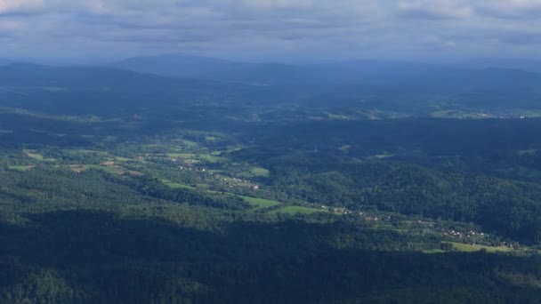 Красивые Ландшафтные Горы Бещады Вид Воздуха Польша Высококачественные Кадры — стоковое видео