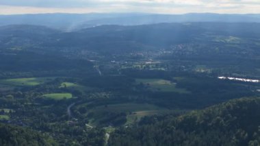 Güzel Peyzaj Yolu Dağı Bieszczady Sanok Hava Görüntüsü Polonya. Yüksek kalite 4k görüntü