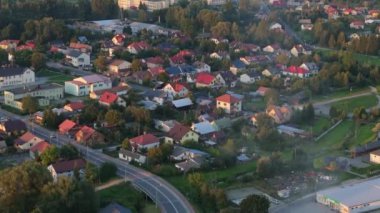 Güzel Panorama Evleri Narol Havacılık Görünümü Polonya. Yüksek kalite 4k görüntü