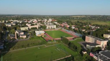 Güzel Panorama Stadyumu Krasnystaw Hava Manzaralı Polonya. Yüksek kalite 4k görüntü