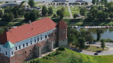 Güzel manzara Kraliyet Kalesi Sandomierz Hava Manzarası Polonya. Yüksek kalite 4k görüntü